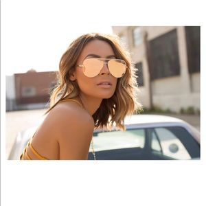 Quay x Desi High Key Sunglasses Gold/Gold mirror